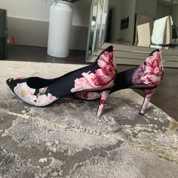 Ted Baker Pumps/ Heels - Size 40/ 9.5 - Picture 3 of 5